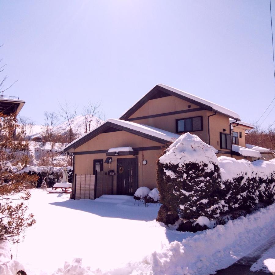 Vila 富士の樱house 宝栄 Fudžikawagučiko Exteriér fotografie