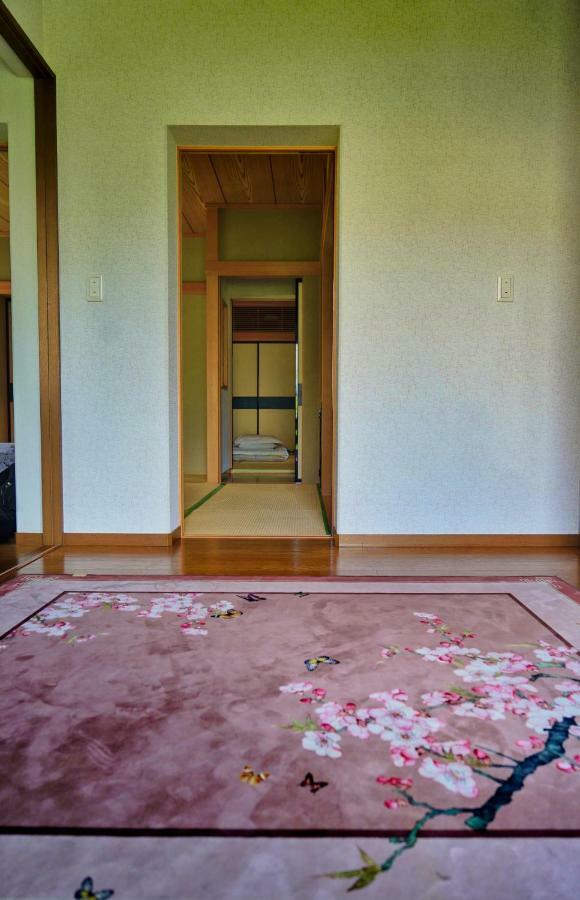 Vila 富士の樱house 宝栄 Fudžikawagučiko Exteriér fotografie